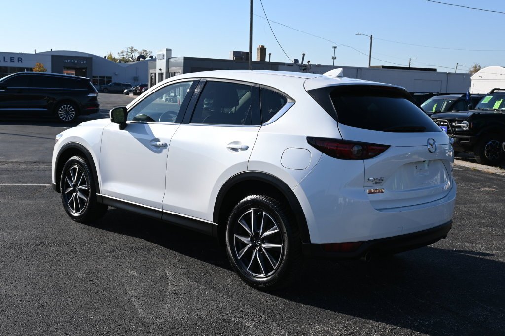 Used 2017 Snowflake White Pearl Metallic Mazda Grand Touring image 11