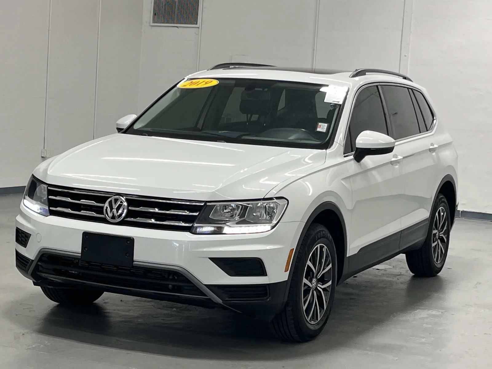 Used 2019 White Volkswagen SE AWD 2.0L Car Bravo CPO image 4