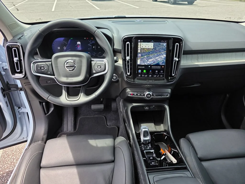 Used 2026  Volvo Plus image 28