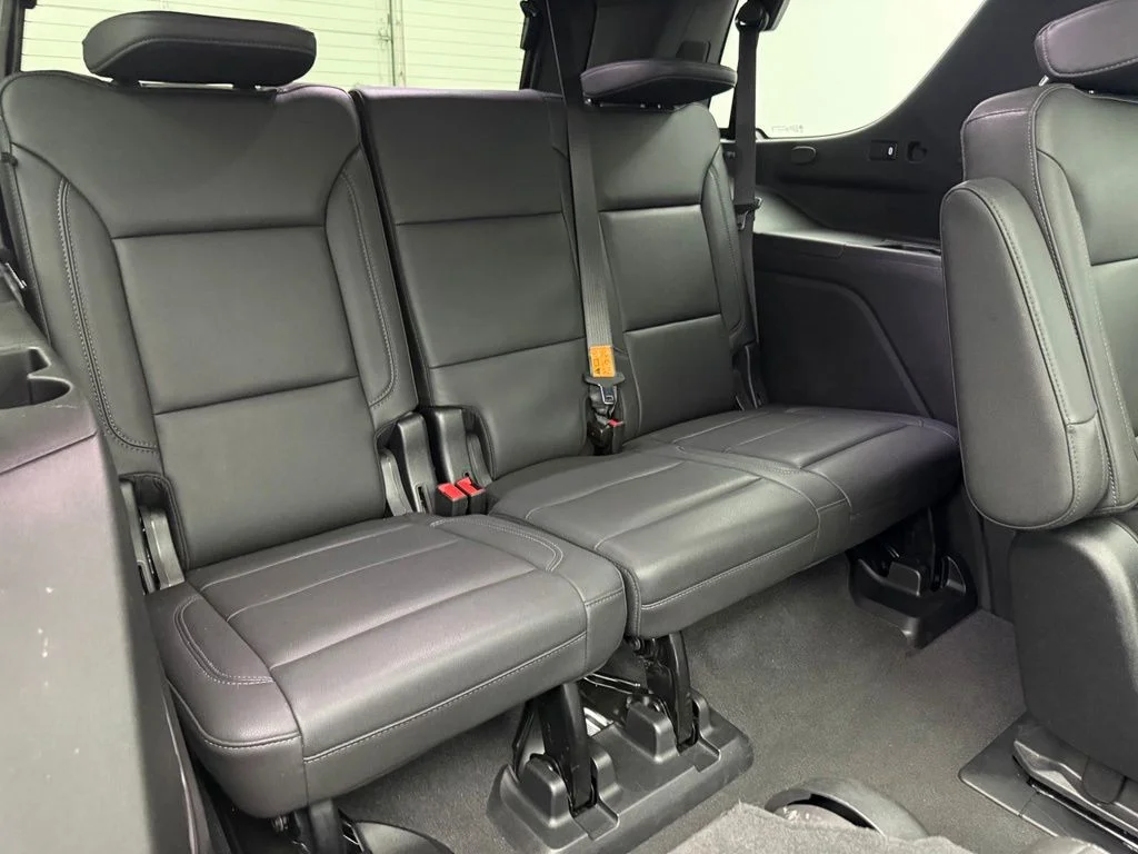 Used 2023 Gray Chevrolet Z71 image 38
