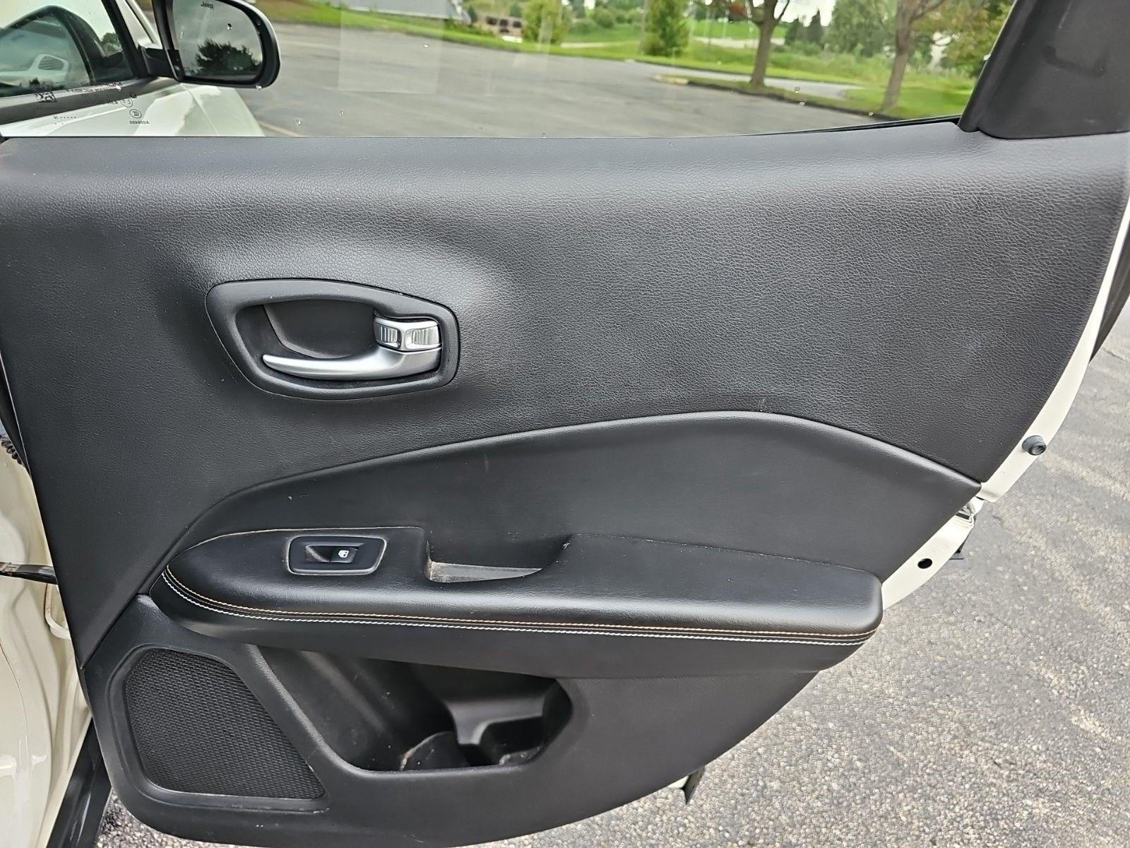 Used 2018 White Clearcoat Jeep Latitude image 15