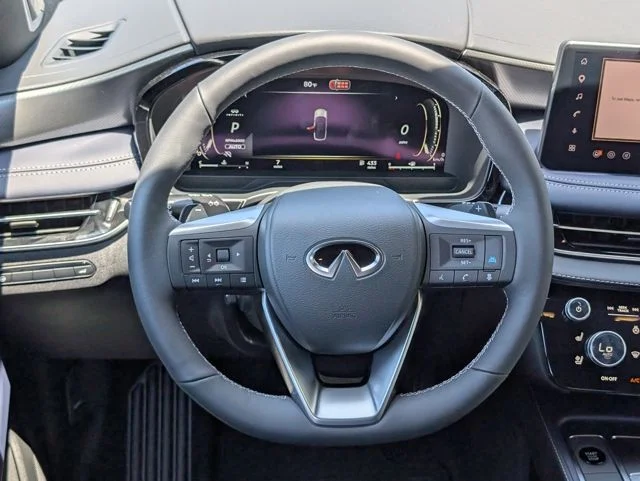 New 2027 2T RAD WHT INFINITI SPORT image 26