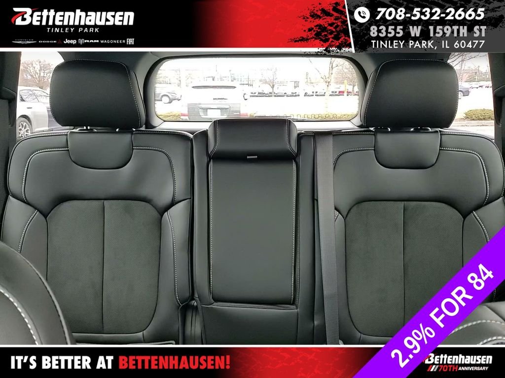New 2026 Baltic Gray Metallic Clear-Coat Exterior Paint Jeep Altitude image 25