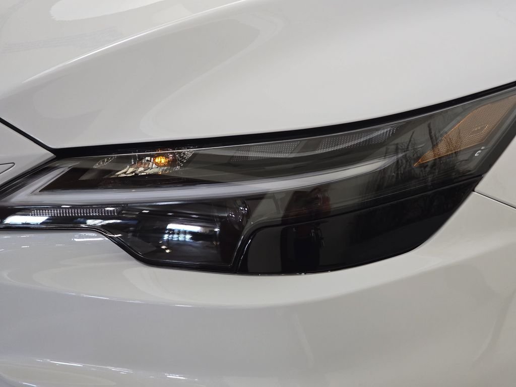 New 2026 Ultra White Lexus F SPORT DESIGN image 32