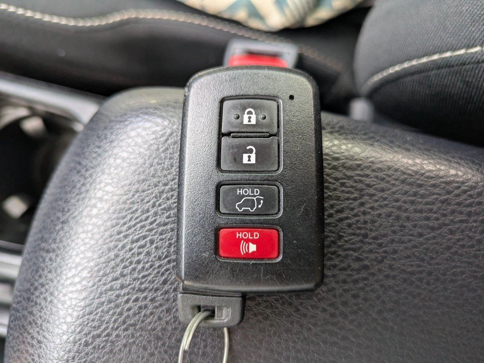 Used 2018 Magnetic Gray Metallic Toyota XLE image 29