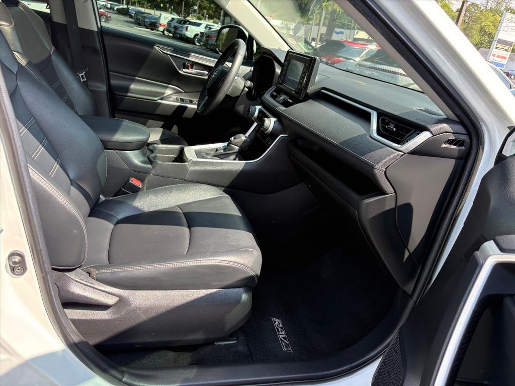 2021 Toyota RAV4 XLE Premium - Photo 16