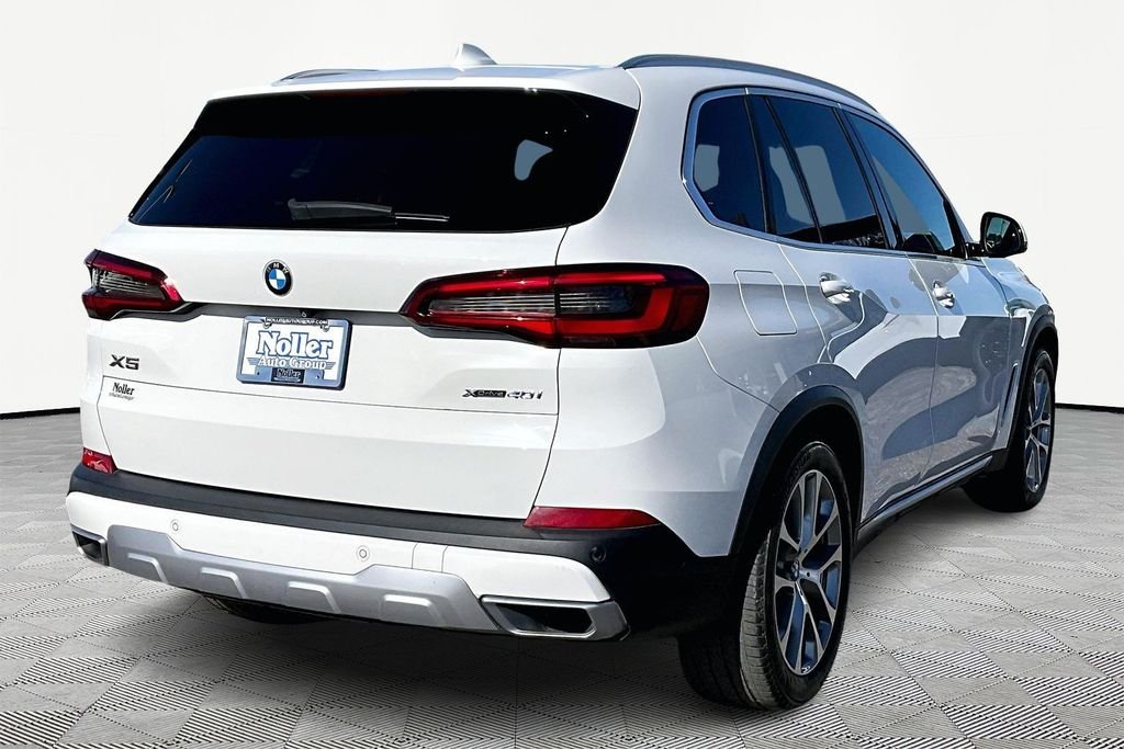 Used 2019 BMW X5 40i with VIN 5UXCR6C57KLL04813 for sale in Kansas City