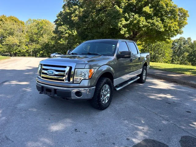 Used 2010 Gray Ford XLT image 3