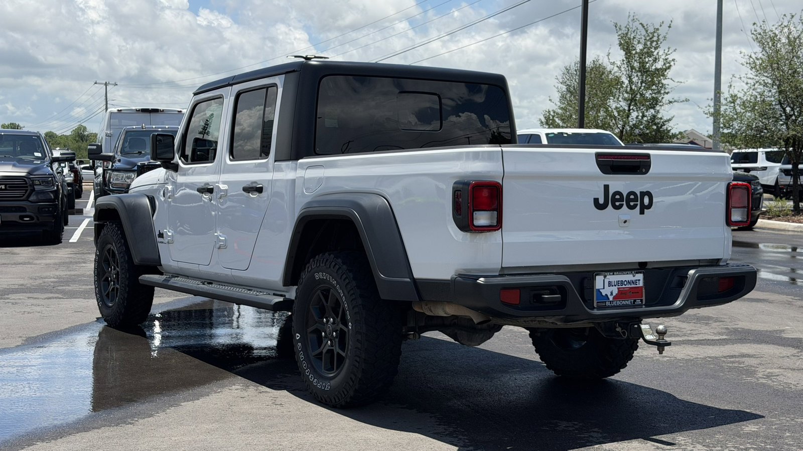 Used 2022 Bright White Clearcoat Jeep Sport image 7