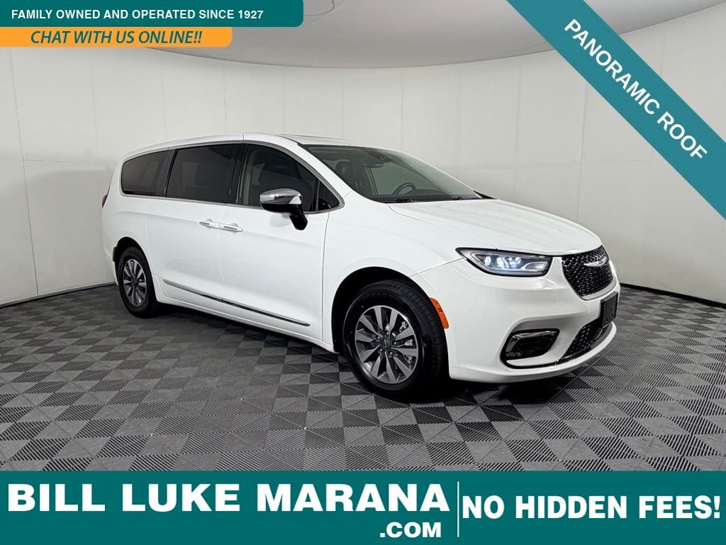 2023 Chrysler Pacifica Hybrid Limited Hybrid's photo