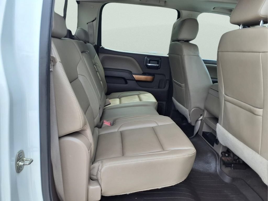 Used 2016 SUMMIT WHITE Chevrolet LTZ image 15