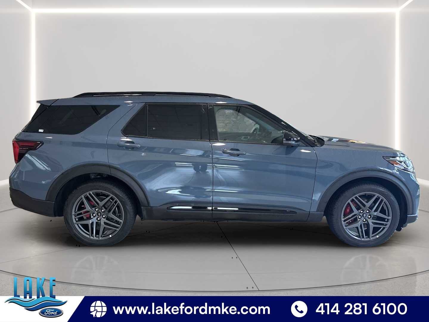 Used 2025 Vapor Blue Metallic Ford ST image 8