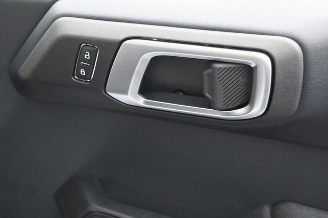 New 2026 Oxford White Ford Badlands® image 32