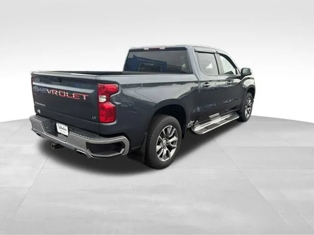 Used 2021 SHADOW GRAY METALLIC Chevrolet LT image 6