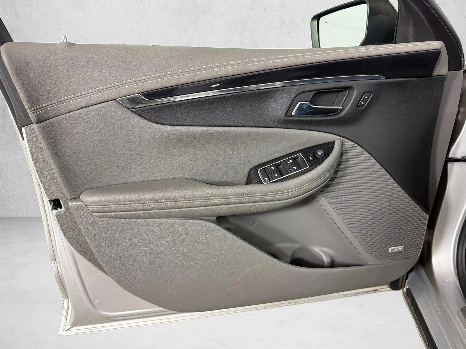 Used 2018 Beige Chevrolet Premier image 11