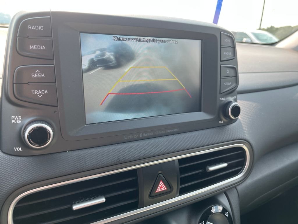 Used 2021 White Hyundai SEL Plus image 18
