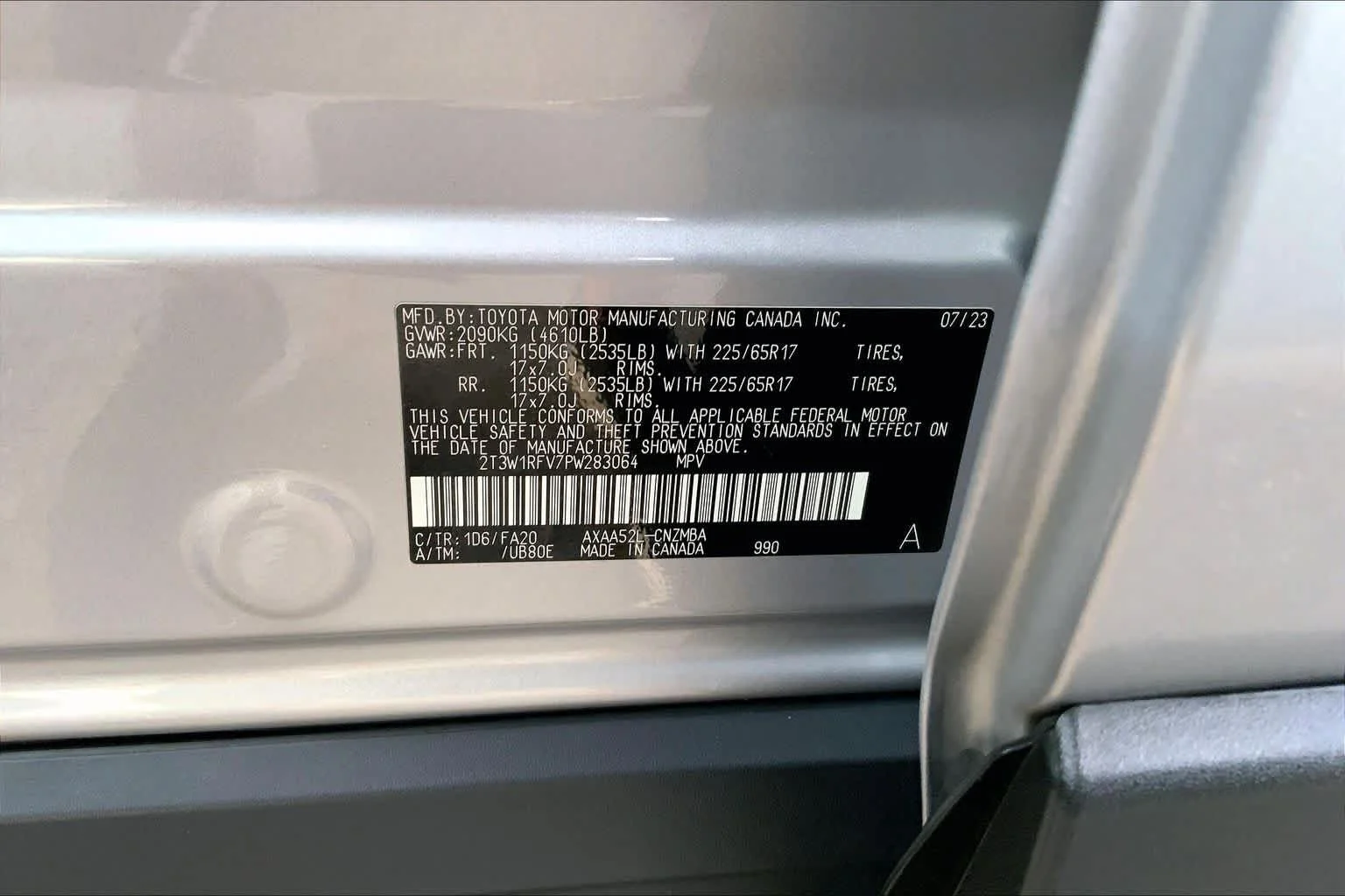 Used 2023 Silver Sky Metallic Toyota XLE image 31