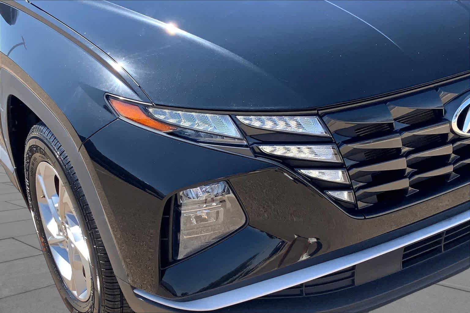 Certified Used 2022 Phantom Black Hyundai SEL image 28
