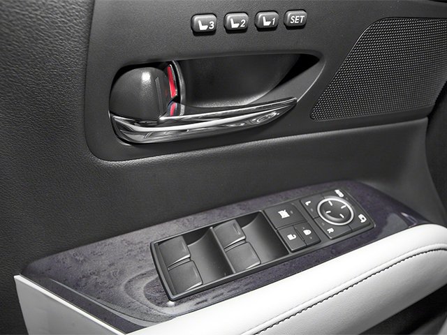 Used 2014 White Lexus 350 image 19