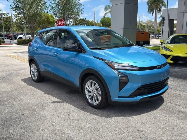 2027 Chevrolet Bolt EV LT Auto's photo