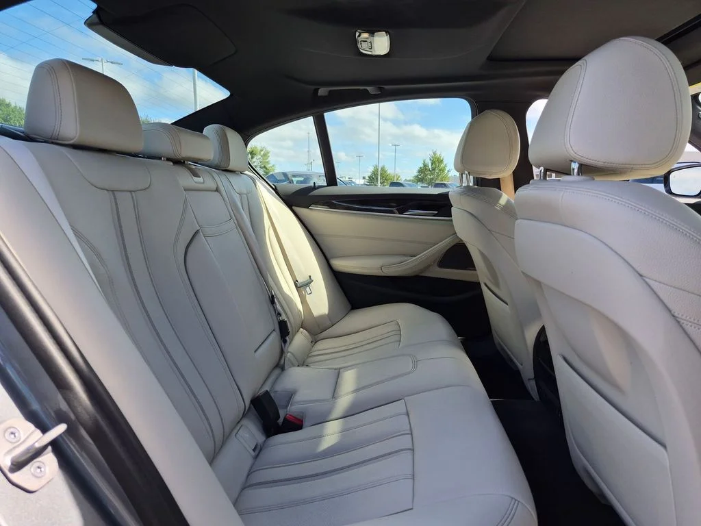 Used 2023 Gray BMW 530i image 23