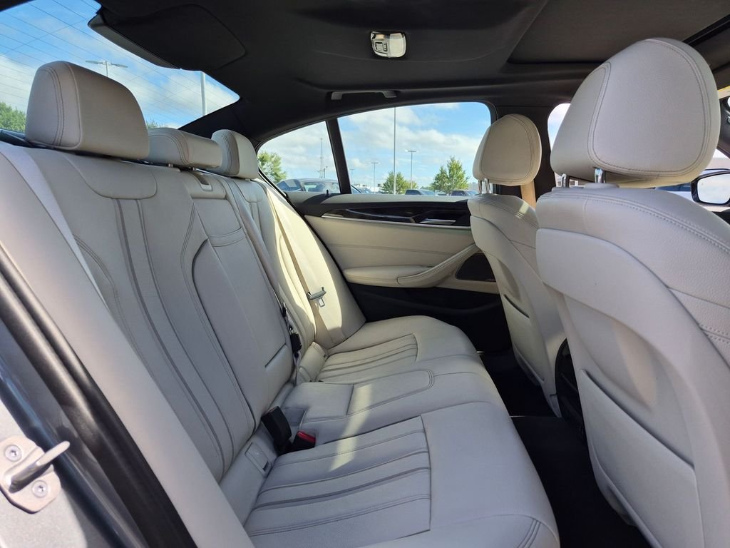 Used 2023 Gray BMW 530i image 23