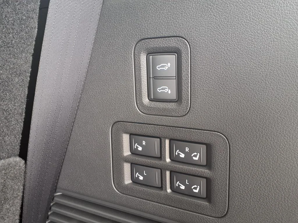 2025 Nissan Armada PRO-4X - Photo 10