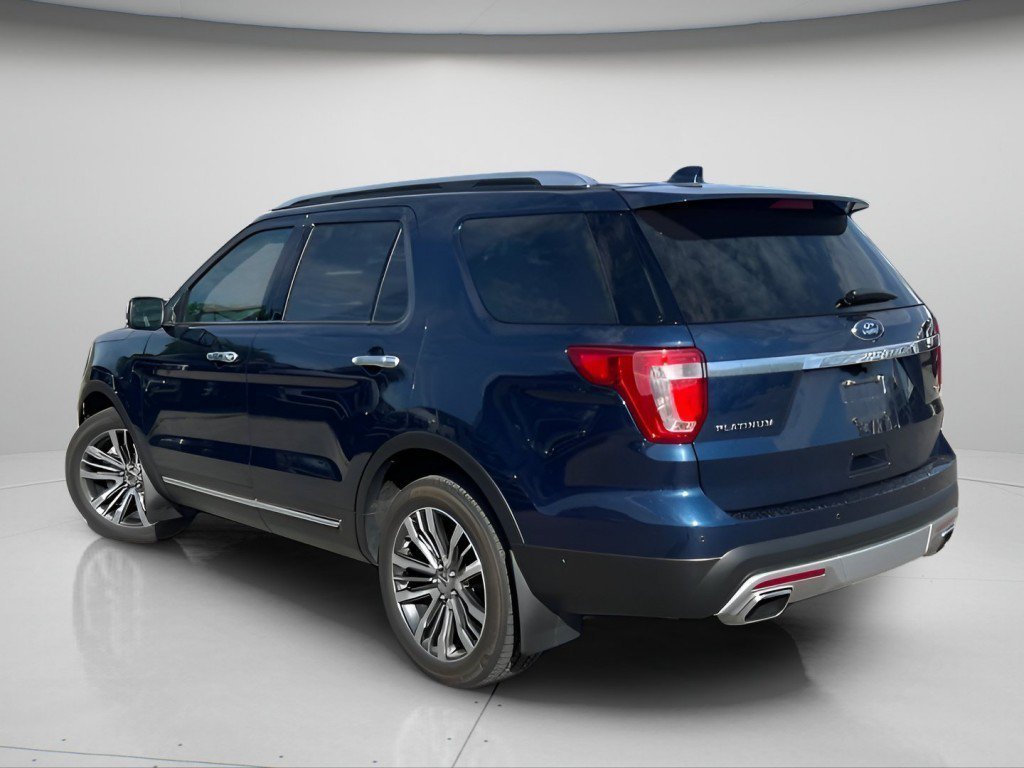 Used 2017 Blue Ford Platinum image 11