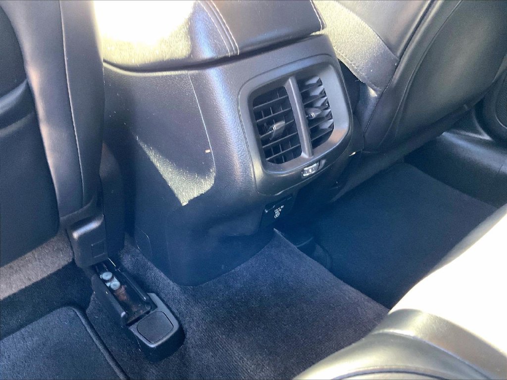 Used 2017 Gray Jeep Limited image 27