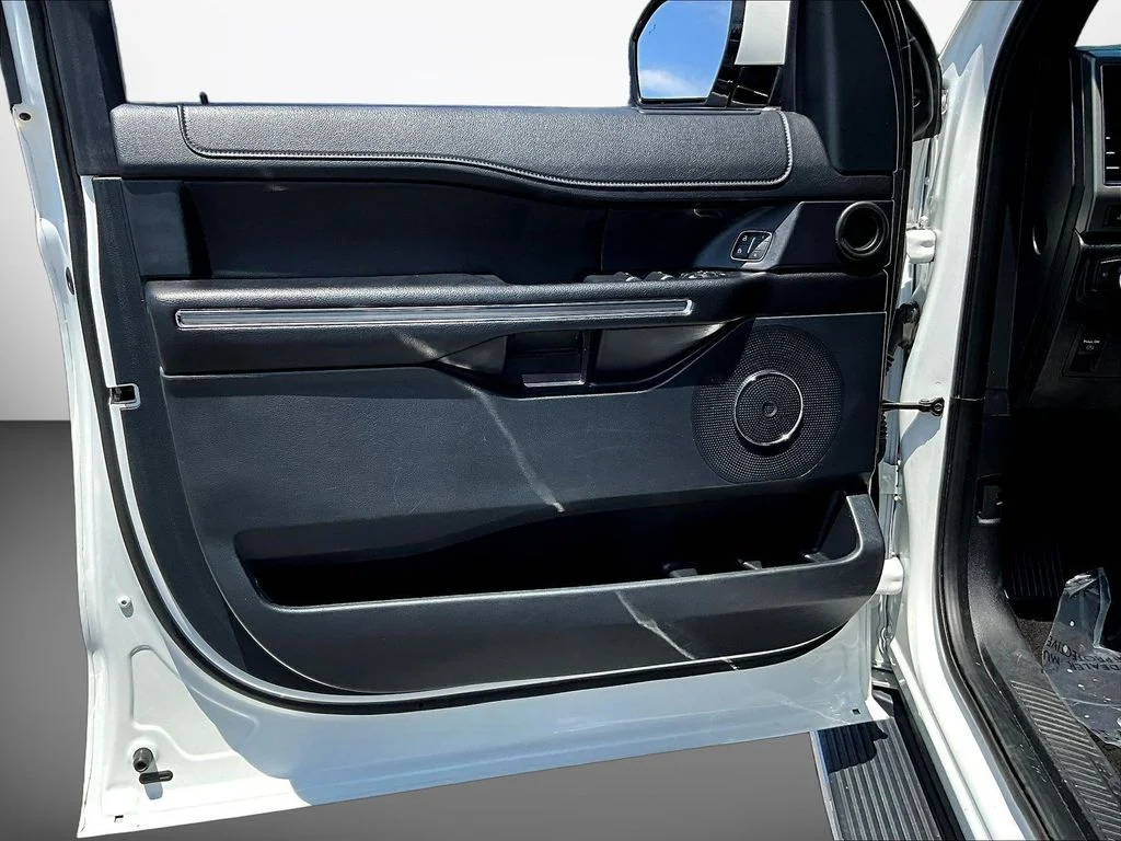 Used 2021 White Ford XLT image 20