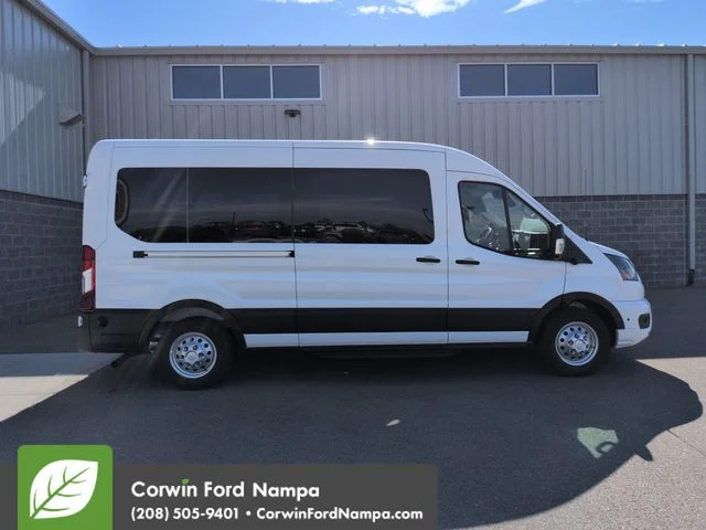 New 2026 Oxford White Ford XLT image 2