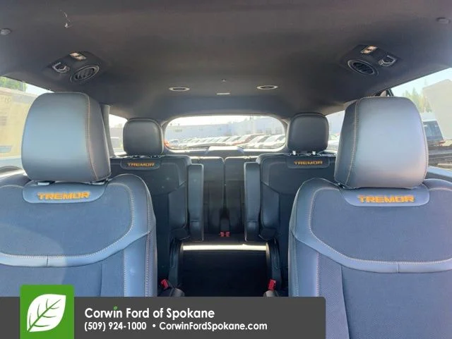 New 2026 Space White Metallic Ford Tremor image 33