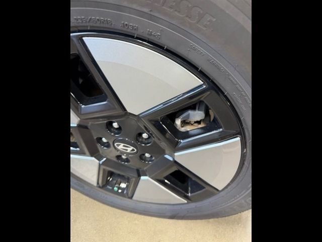 Used 2026 Red Hyundai SEL image 19
