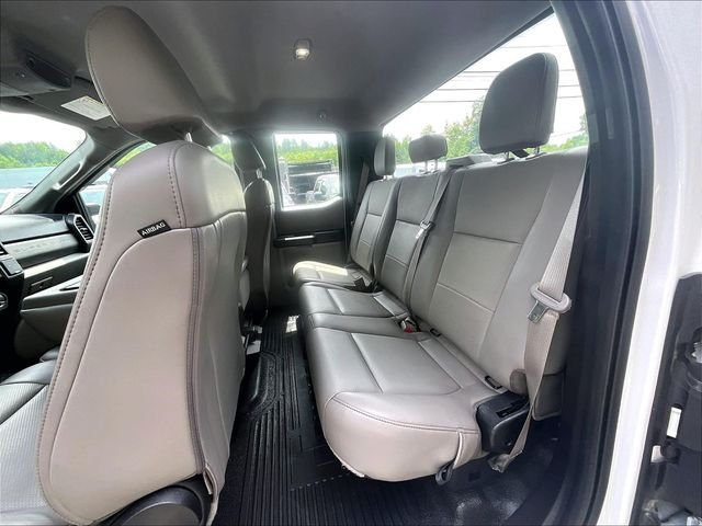 Used 2019 Oxford White Ford XL image 21