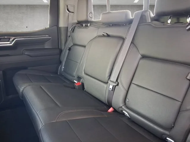 Used 2023 IRIDESCENT PEARL TRICOAT Chevrolet LTZ image 23
