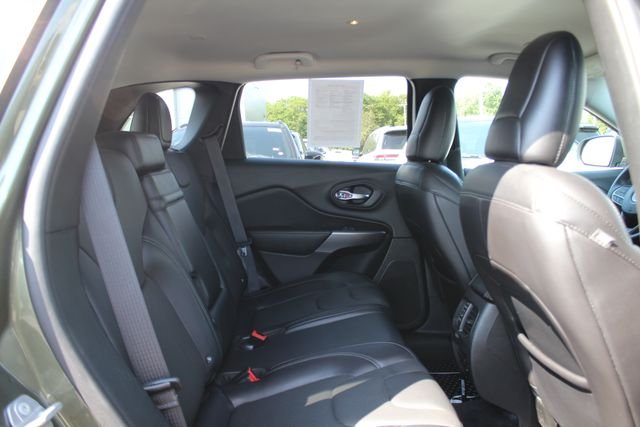 Used 2019 Green Jeep Limited image 29
