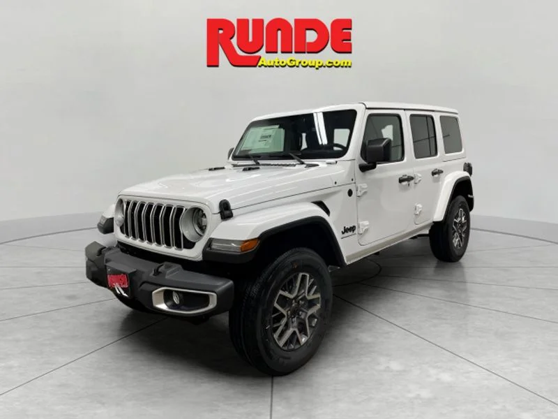 2025 Jeep Wrangler Sahara's photo