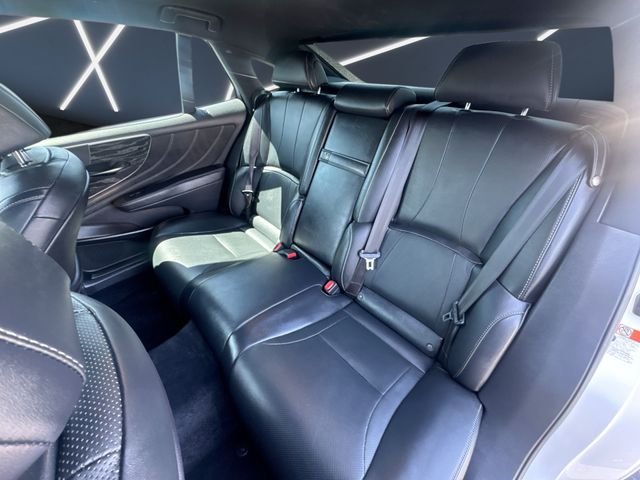 Used 2023 White Lexus 500 Base image 32