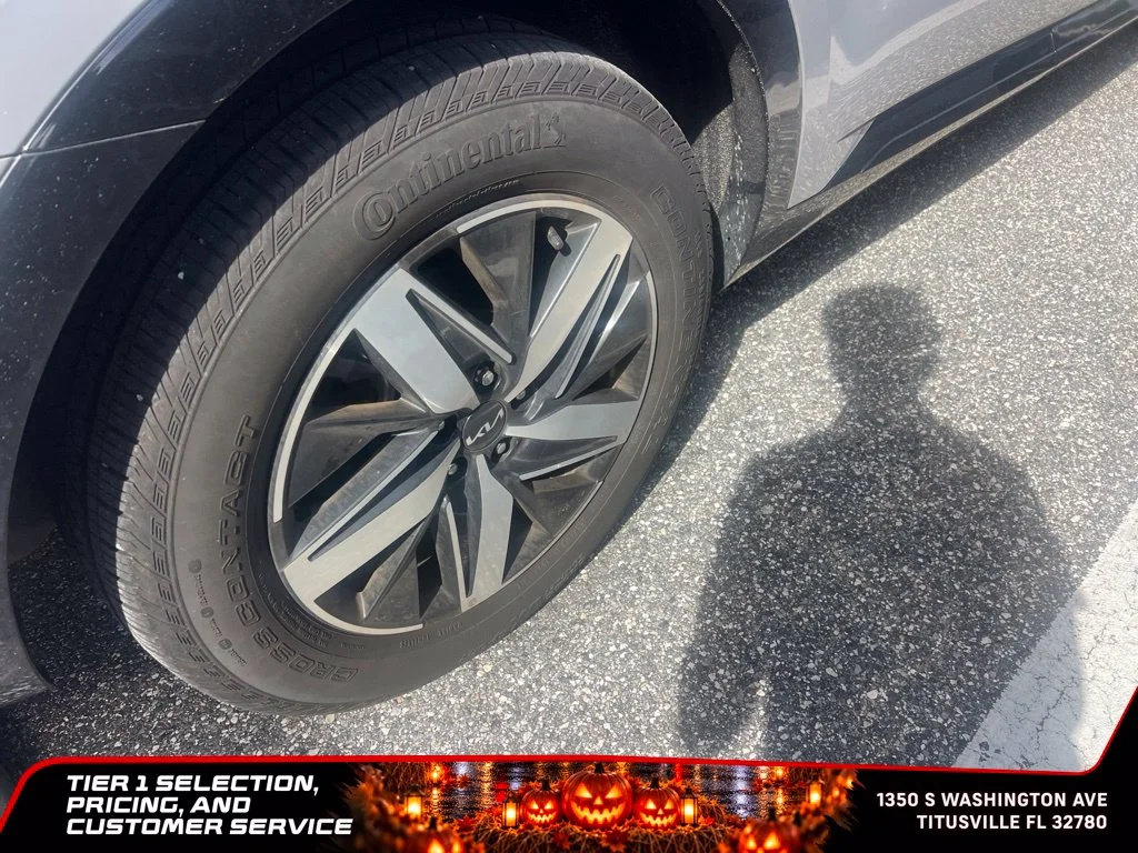 Used 2023 Gray Kia EX image 11