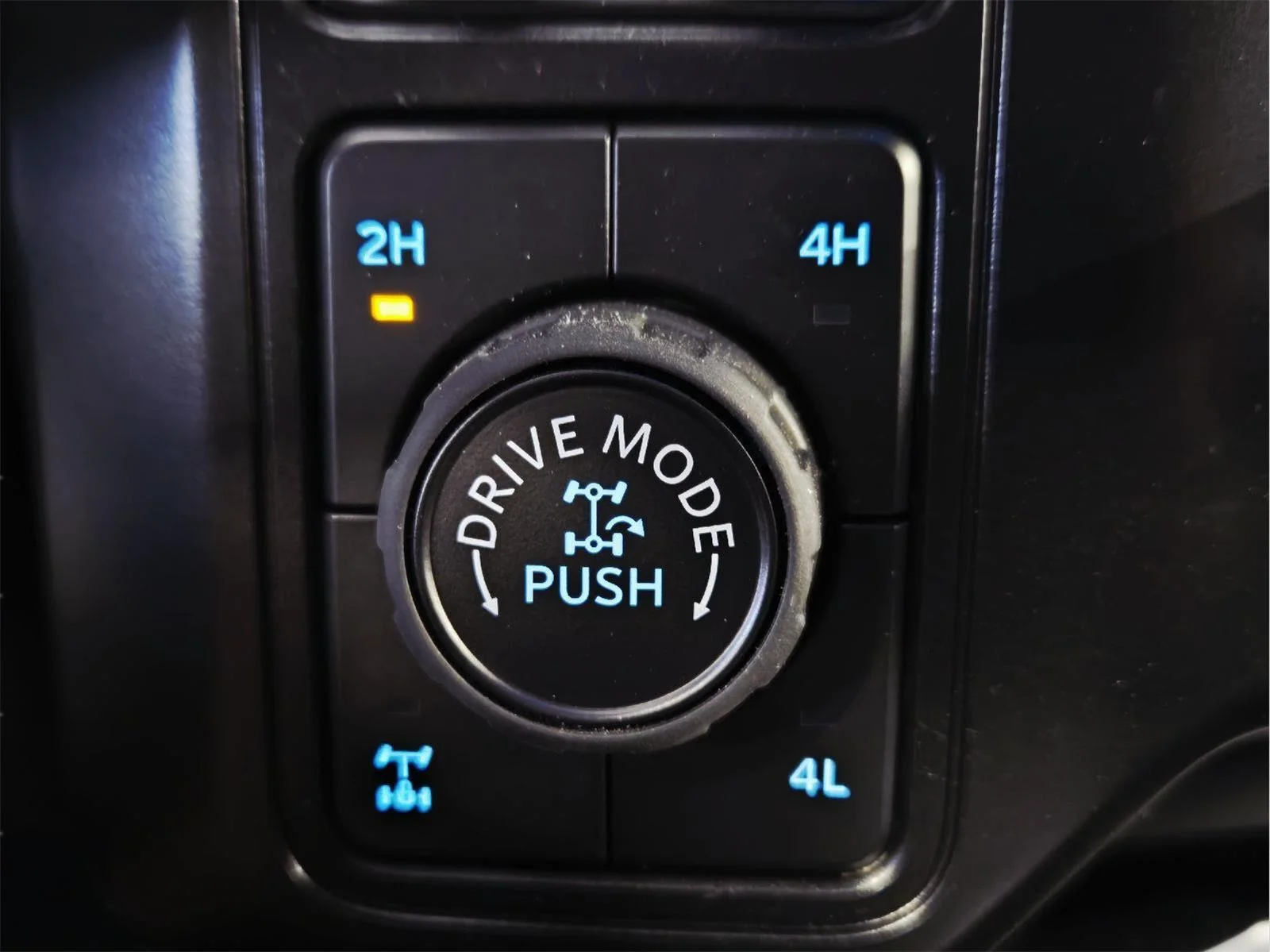 Used 2026 Agate Black Metallic Ford Platinum image 13