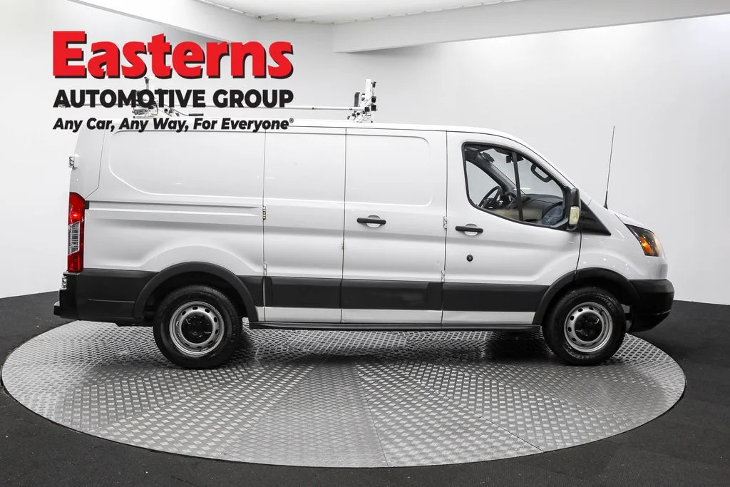 Used 2015 White Ford Base image 3