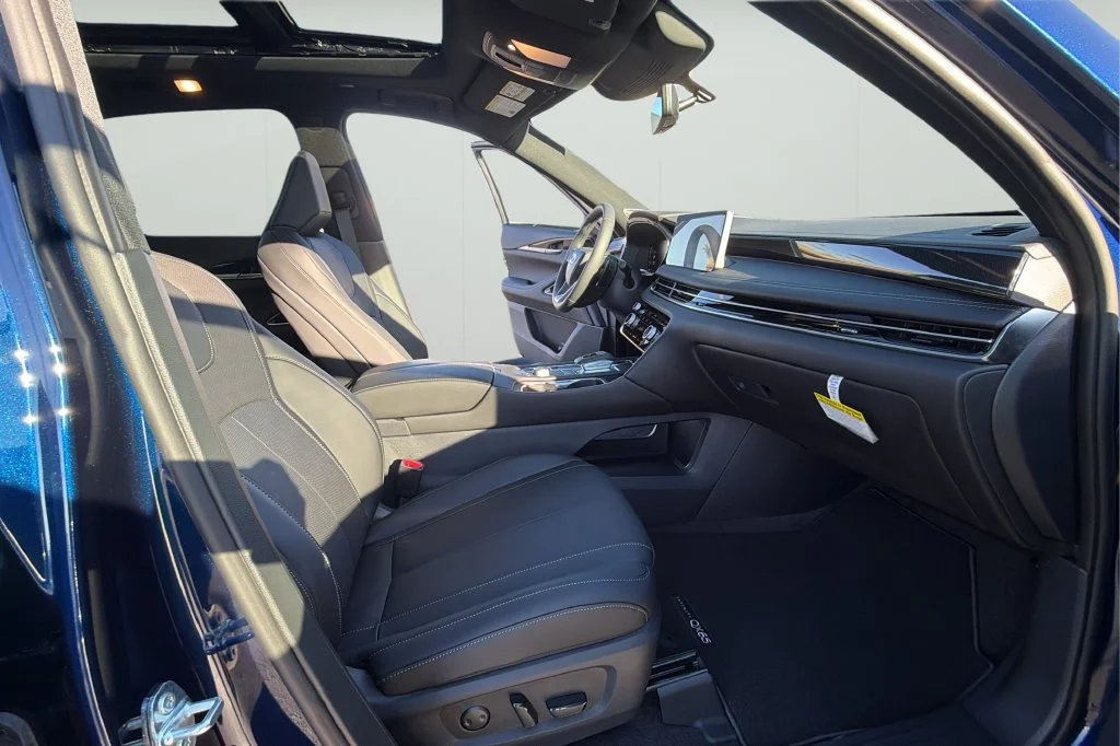 New 2027 GRAND BLUE INFINITI Sport AWD image 14