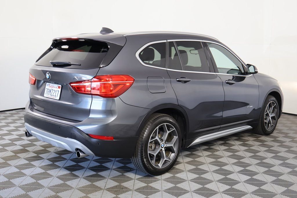 Used 2017 Mineral Gray Metallic BMW xDrive28i image 3