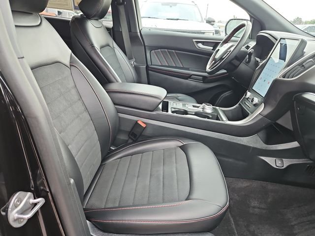 Certified Used 2024 Agate Black Metallic Ford ST Line image 31