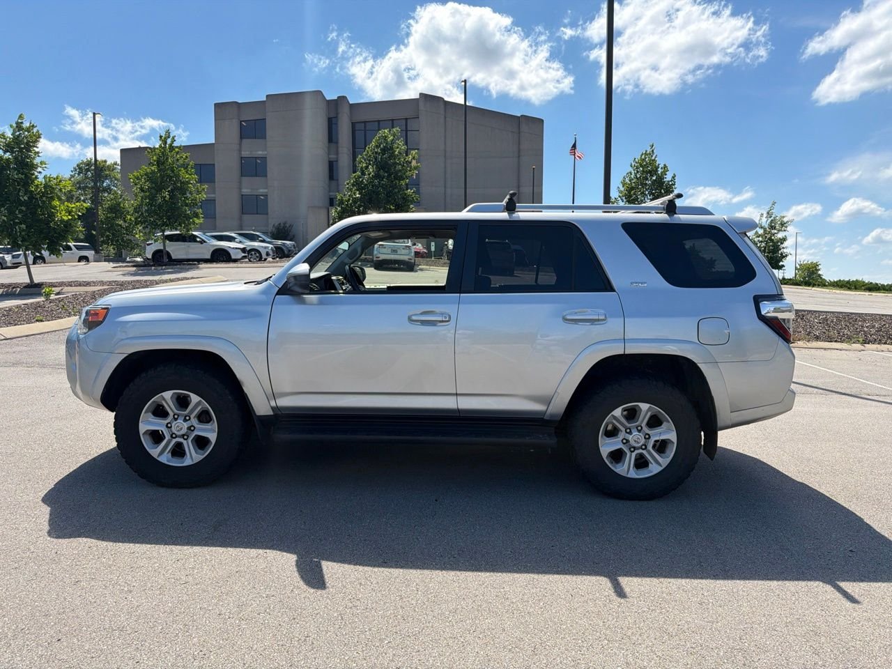 Used 2016 Silver Toyota SR5 image 6