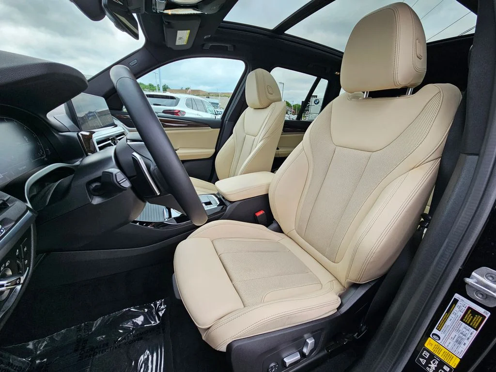 Certified Used 2023 Jet Black BMW xDrive30i image 15