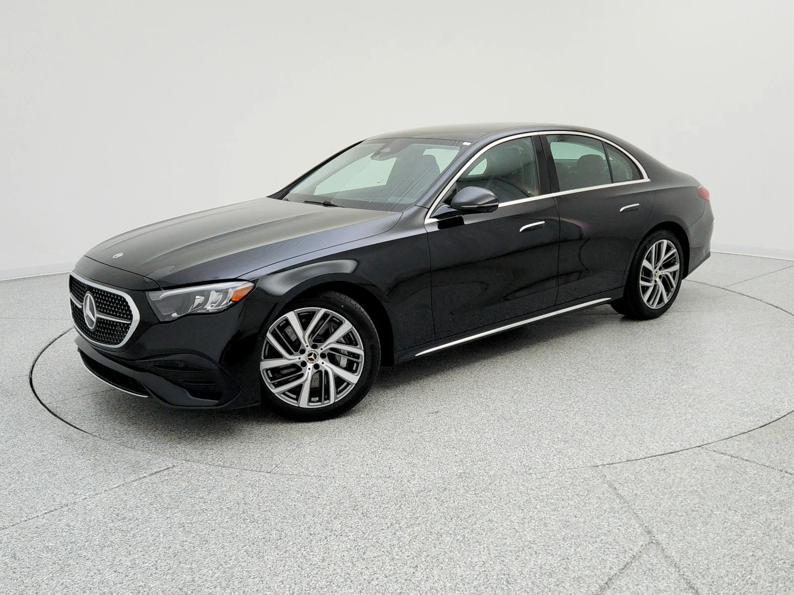 2025 Mercedes-Benz E-Class E450 4MATIC's photo