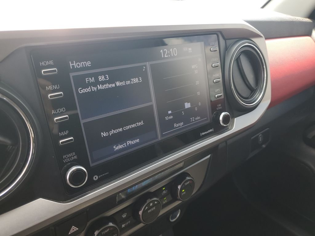Used 2022 Silver Toyota SR5 image 18