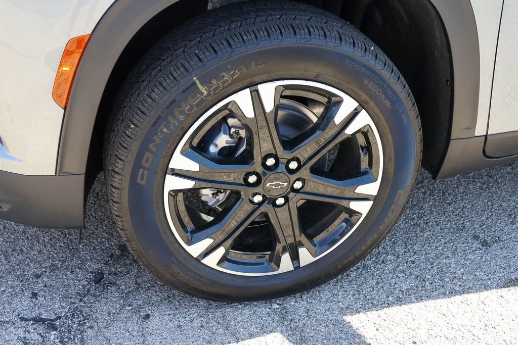 2027 Chevrolet Traverse LT - Photo 7