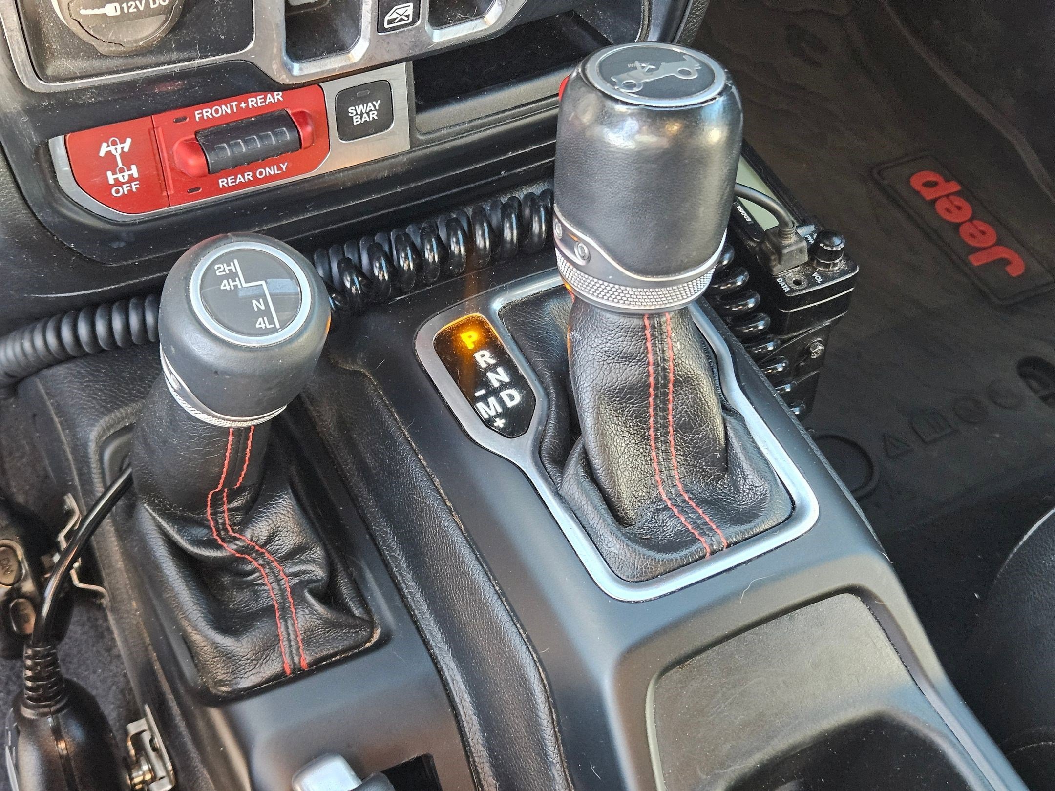 Used 2019 Bright White Clearcoat Jeep Rubicon image 25